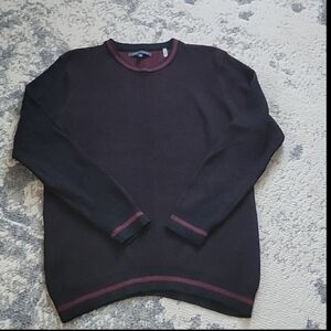 Vince Camuto Black and Burgundy Crewneck Sweater